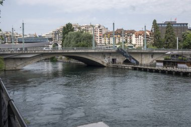 GENEVA, SWitzERLAND - 20 Haziran 2023: İsviçre 'nin Cenevre kentinin şaşırtıcı panoramik manzarası
