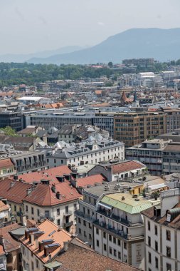 GENEVA, SWitzERLAND - 20 Haziran 2023: İsviçre 'nin Cenevre kentinin şaşırtıcı panoramik manzarası