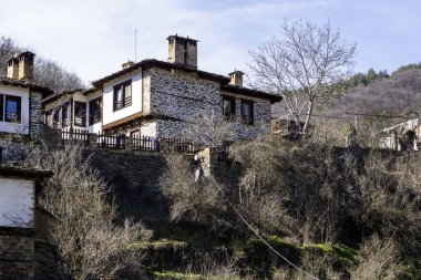 Otantik ondokuzuncu yüzyıl evleriyle Kosova Köyü Panoraması, Bulgaristan 'ın Filibe Bölgesi