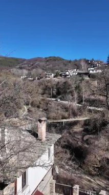 Otantik ondokuzuncu yüzyıl evleriyle Kosova Köyü Panoraması, Bulgaristan 'ın Filibe Bölgesi