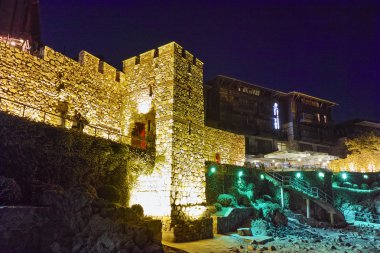 Süzebolu antik sur duvarları restore edilmiş kapı parçası