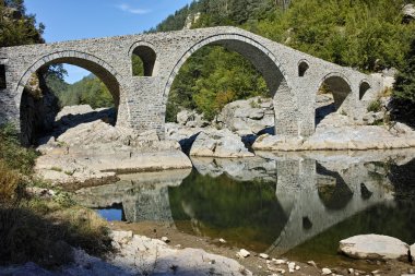 Arda Nehri, Kırcaali bölgesi Bridge'de şeytanın yansıması