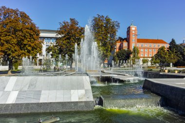Belediye Binası ve şehrin merkezi Plevne bir çeşme
