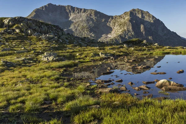 Kamenitsa and Kamenishka Kukla Peaks, Pirin Mountain — Stock Photo, Image