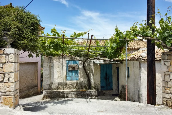 Typisch dorp met oude huizen, Zakynthos eiland — Stockfoto