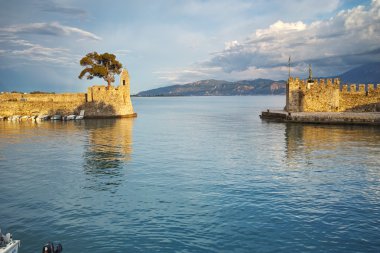 Bağlantı noktası Nafpaktos şehir, sur
