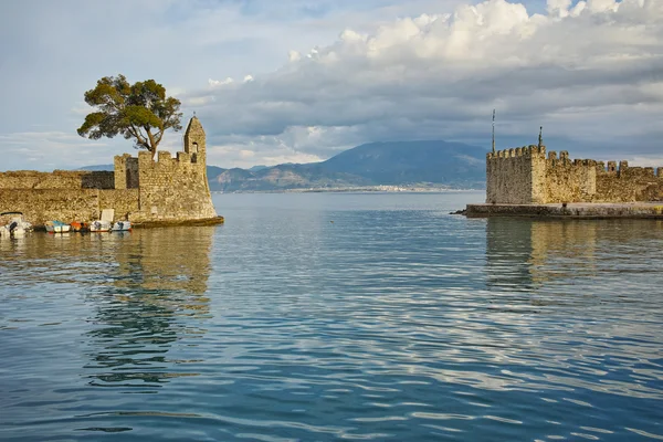 Fortificação no porto da cidade de Nafpaktos — Fotografia de Stock