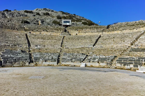 Ruínas do Teatro Antigo na área arqueológica de Filipos, Macedônia Oriental e Trácia — Fotografia de Stock