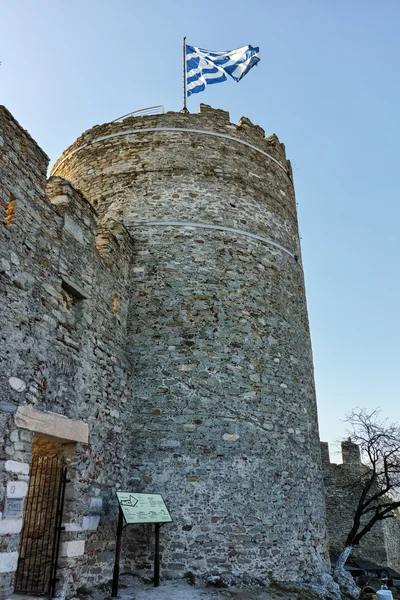 Башня Византийского замка в Кавале, Восточной Македонии и Фракии — стоковое фото