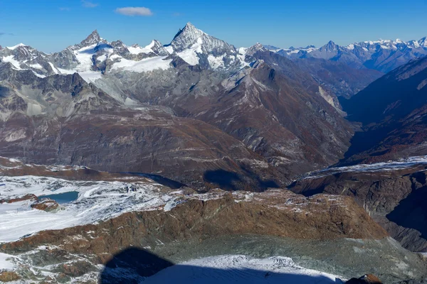 Increíble vista desde el paraíso glaciar Matterhorn, Alpes — Foto de Stock