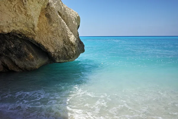 Rochas na Praia de Myrtos, Kefalonia, Ilhas Jónicas — Fotografia de Stock