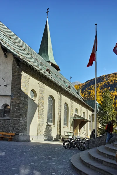 Old church in Zermatt Resort, Canton of Valais — Stock Photo, Image