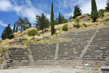 Amfitiyatro Delphi antik Yunan sit alanı içinde