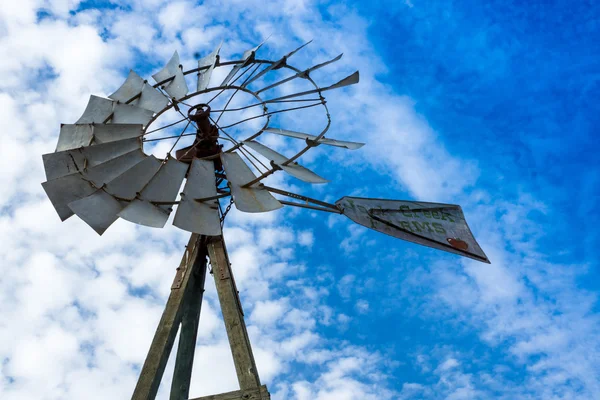 Old-Fashioned Windmill — Stock Photo, Image