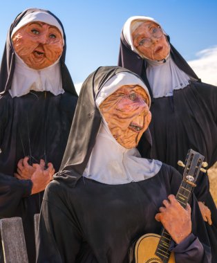 Şarkı korkuluk rahibeler