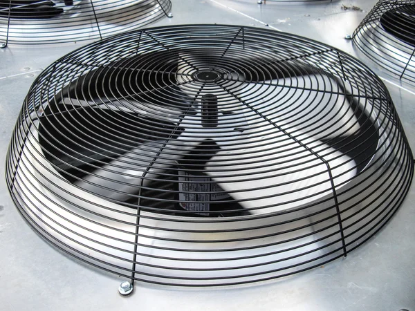 Fűtés-és légtechnikai Kondenzátor ventilátor — Stock Fotó