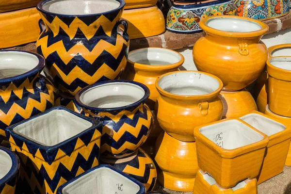 Colorful Mexican Pottery — Stock Photo, Image