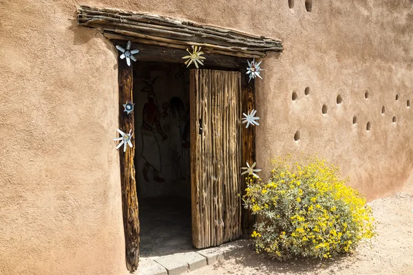 Porta adobe — Fotografia de Stock