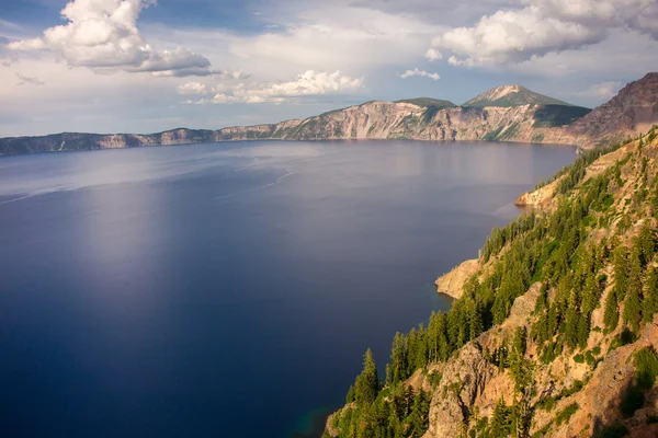 Crater Lake N. P. en Oregon — Photo