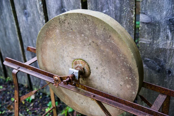 Pedra de moagem vintage — Fotografia de Stock