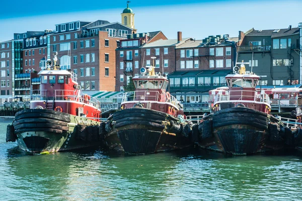 Přístav Portsmouth vlečných člunů — Stock fotografie