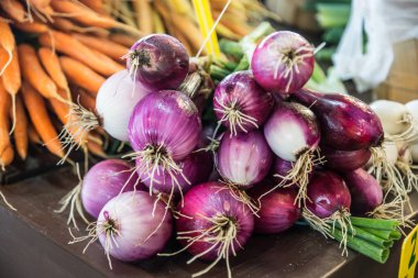 Havuç ve kırmızı soğan