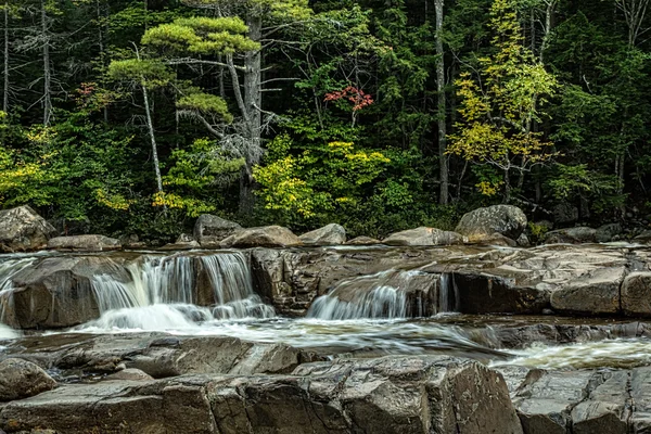Caídas de agua de otoño en New Hampshire — Foto de Stock