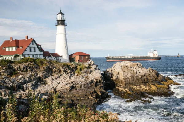 Incoming Traffic at Portland head Lighthouse — Stock Photo, Image