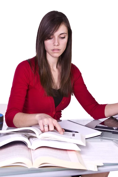 Mooie vrouw ontspannen op de Bank — Stockfoto