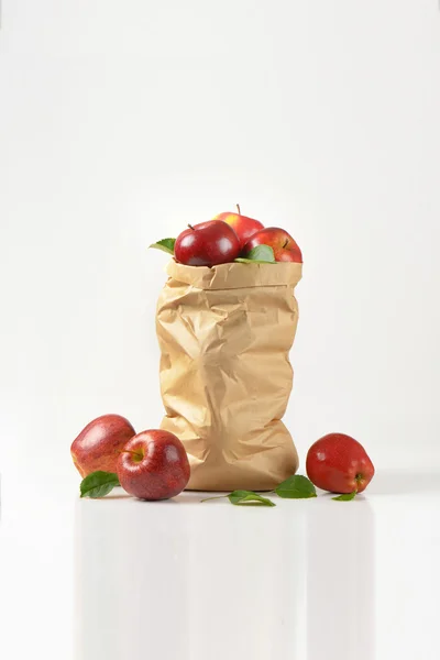 Saco de maçãs — Fotografia de Stock