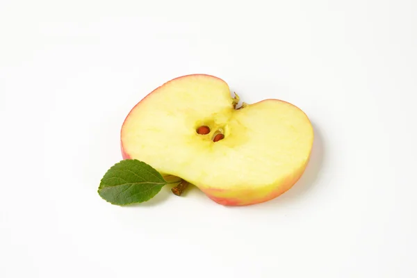 Кусочек яблока — стоковое фото