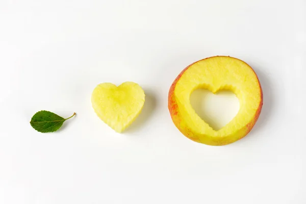 Apple ve tvaru srdce kus — Stock fotografie