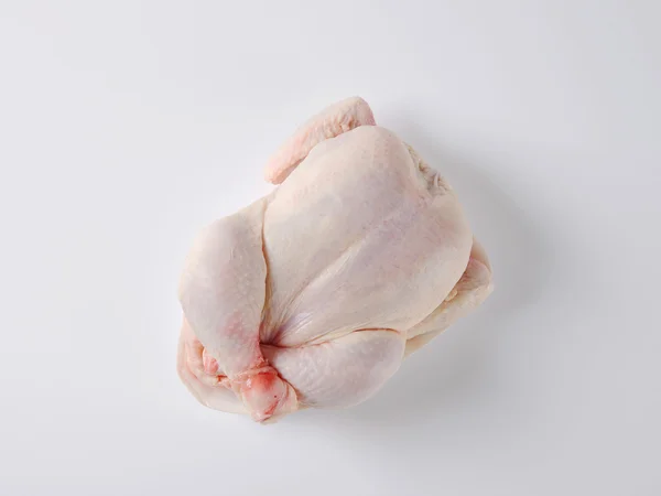 Raw whole chicken — Stock Photo, Image