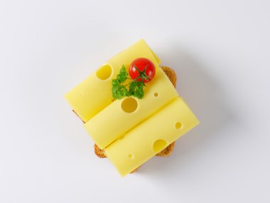Emmenthaler Peynirli ekmek