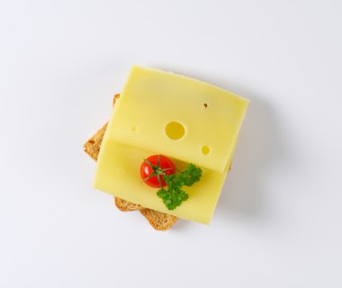 Emmenthaler Peynirli ekmek