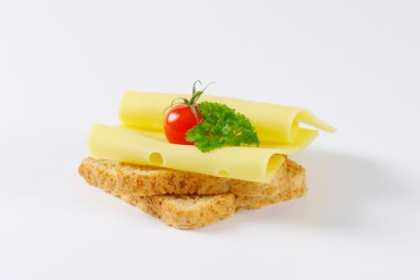 Emmenthaler Peynirli ekmek
