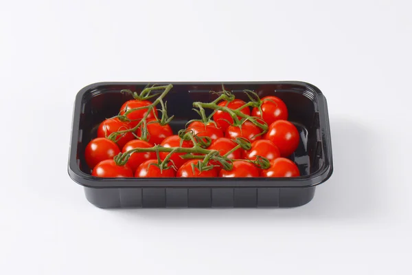 Fresh cherry tomatoes — Stock Photo, Image