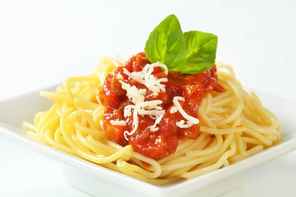 Spaghetti with meat-based tomato sauce — Stock Photo, Image