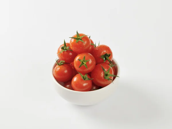 Fresh cherry tomatoes — Stock Photo, Image