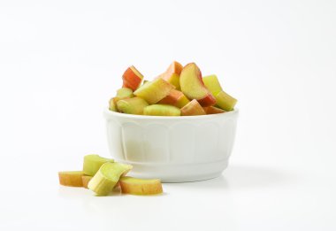 kıyılmış taze ravent