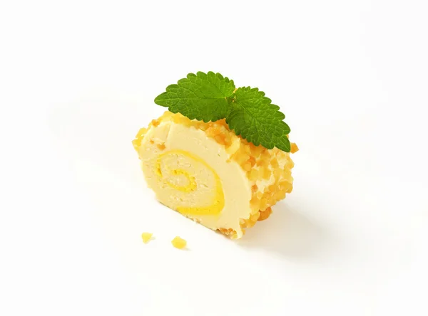 Lágy sajt, ananász és mandula — Stock Fotó