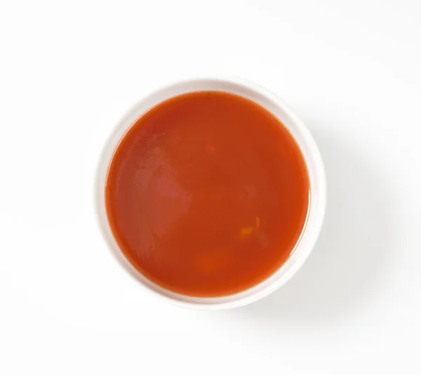 Bir kase domates çorbası. — Stok fotoğraf