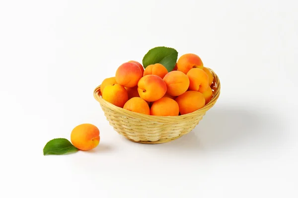 Čerstvé zralé meruňky — Stock fotografie