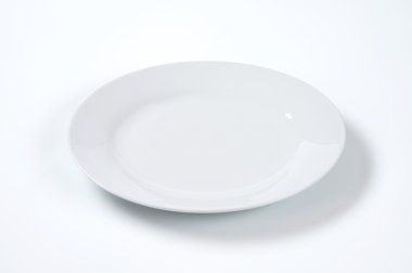 Beyaz yemek tabağı