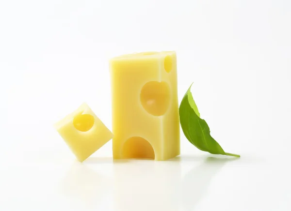 Pezzi di formaggio emmental — Foto Stock