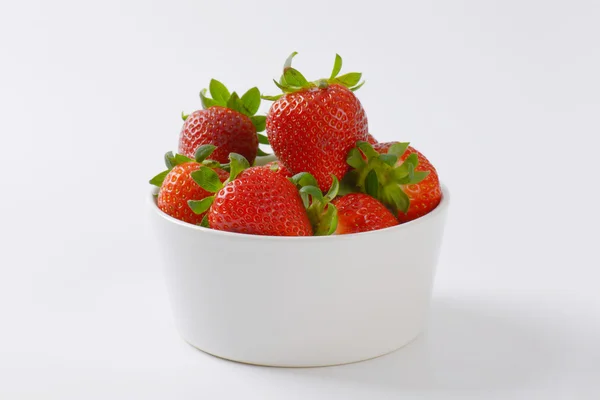 Bowl of strawberries — Stock Photo, Image