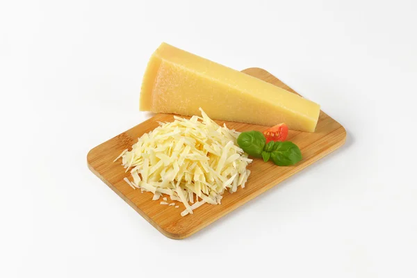 Queijo parmesão ralado — Fotografia de Stock