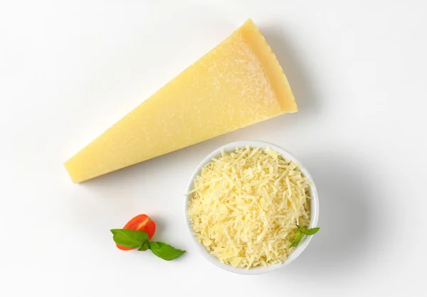 Queso parmesano rallado — Foto de Stock