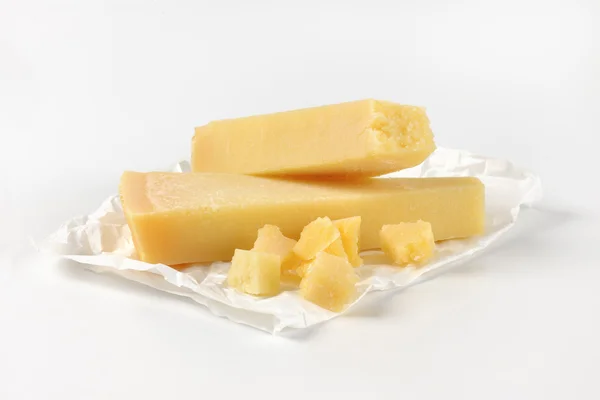 Stukken van Parmezaanse kaas — Stockfoto