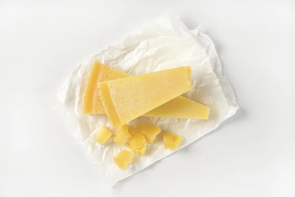 Кусочки сыра пармезан — стоковое фото